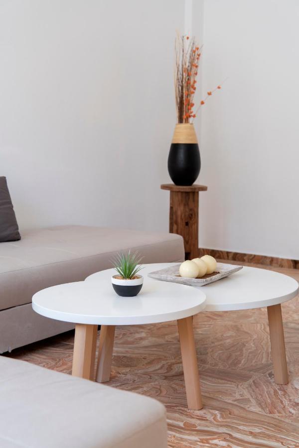 Downtown Apartment ปาริเกีย ภายนอก รูปภาพ